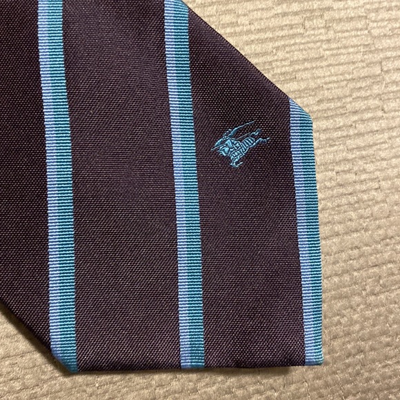 Burberry London tie - Picture 2 of 5
